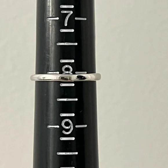 New 925 Solid Sterling Silver Belt Buckle Cubic Zirconia Dainty Ring Size 8 - Picture 4 of 6